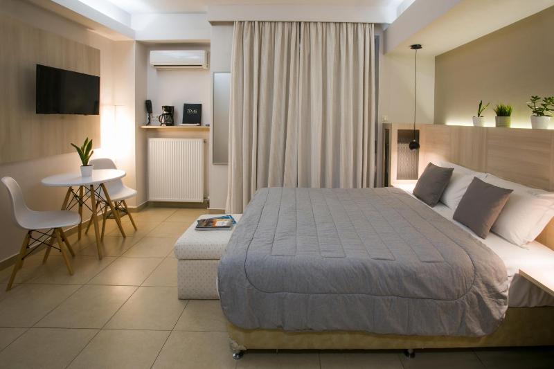Standard Studio with Courtyard View image 3