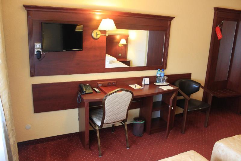 Double Room image 2