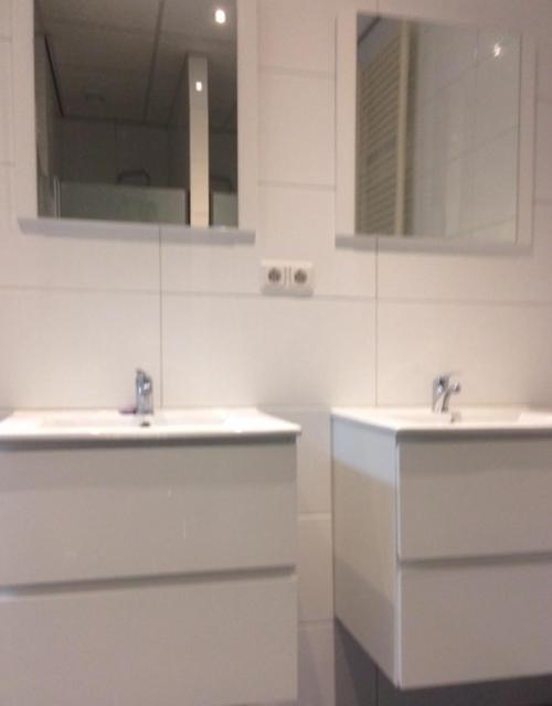 Standard Double Room with Shared Bathroom image 4