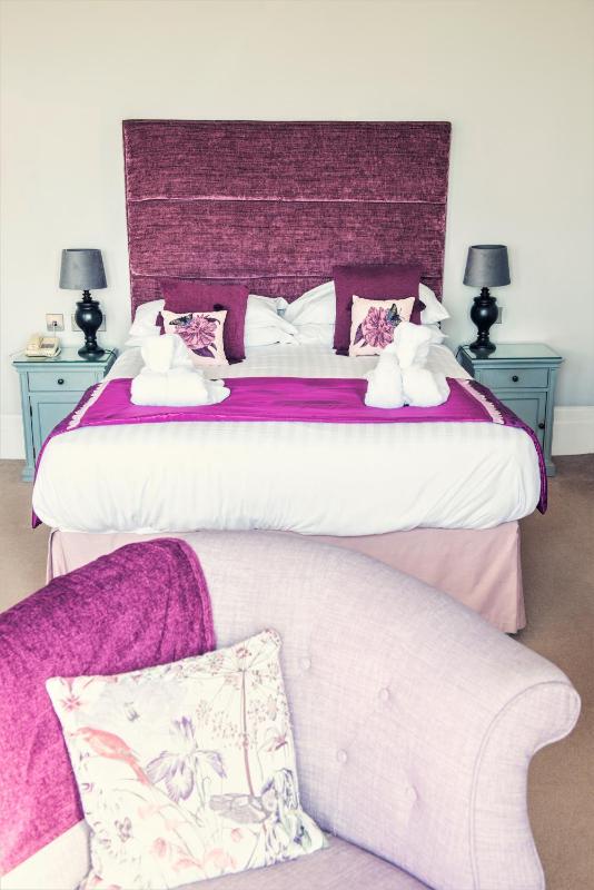 Directors Double Room image 1