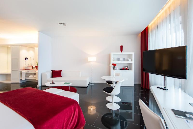 Premium Double or Twin Room image 3