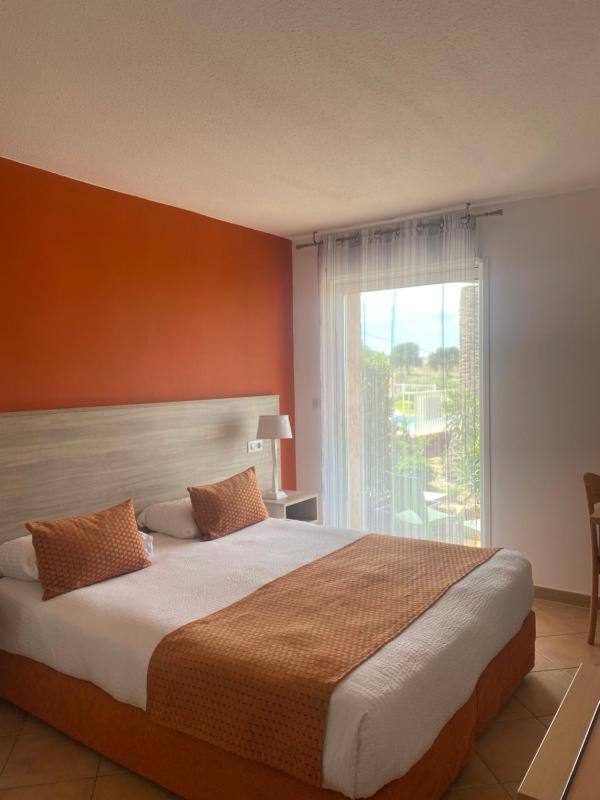 Standard Double Room image 1