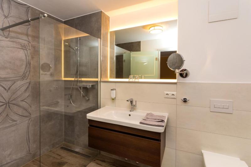 Superior Apartment with Balcony image 2