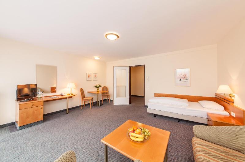 Apartment image 4