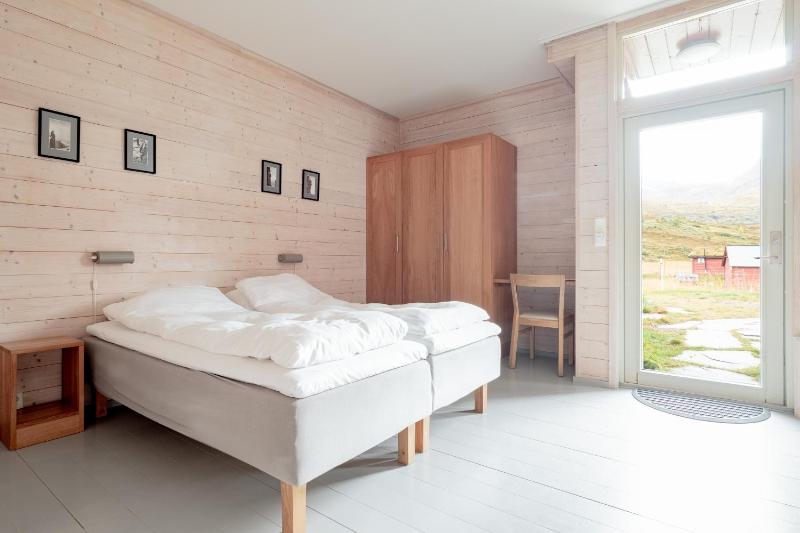 Double Room image 3