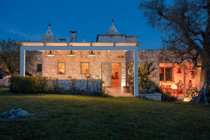 Villa image 1