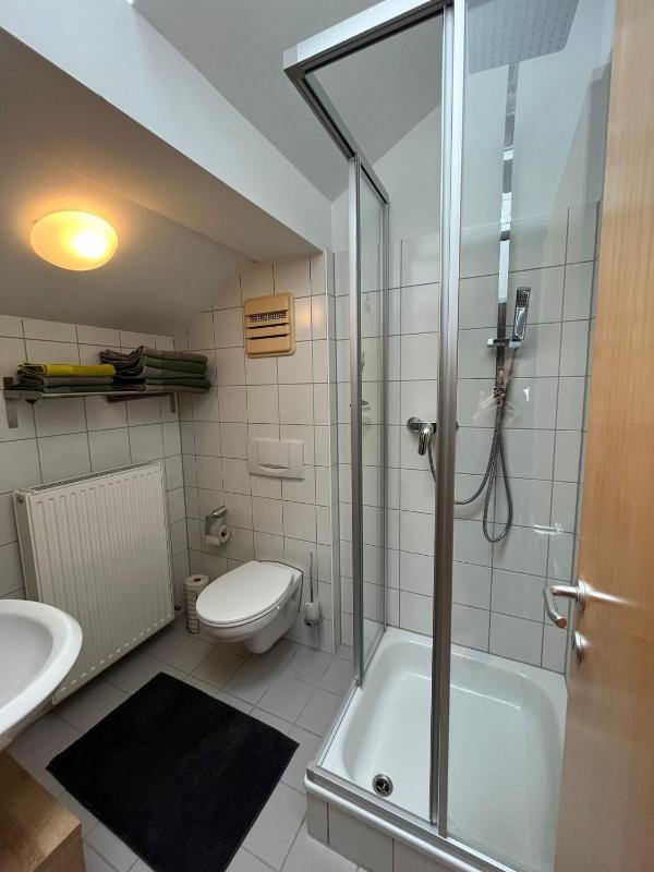 Four-Bedroom Apartment with Sauna image 1