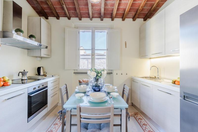 Helene Smart Flat with Elevator inside Lucca - image 15