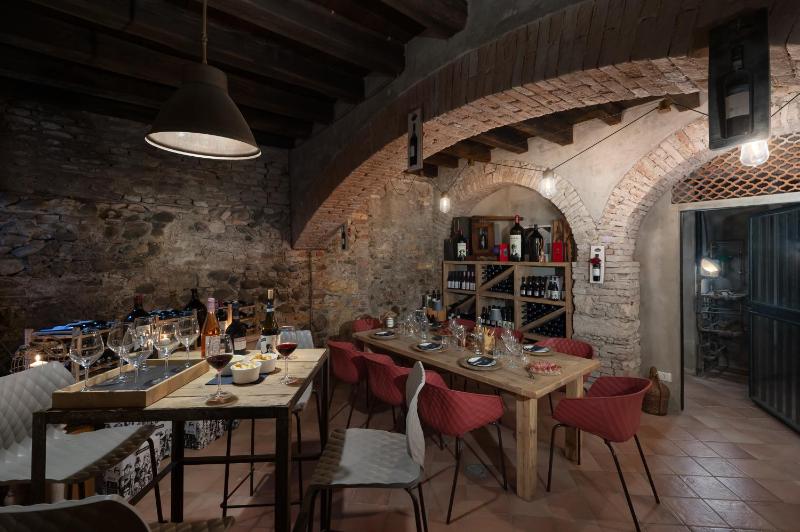 Massimago Wine Suites - image 15