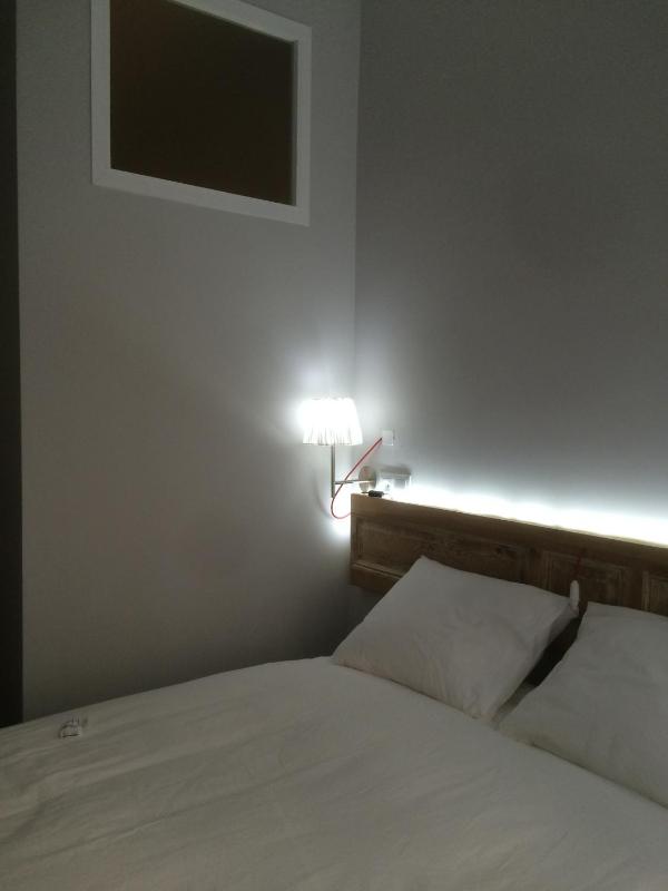 Double Room with Private Bathroom image 2