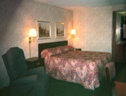 Standard Room - Non-Smoking image 1