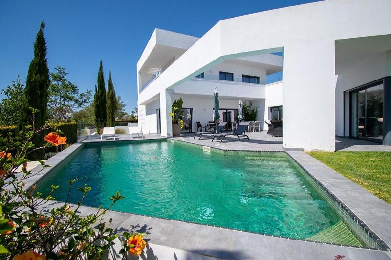 Casa Blanca - image 37