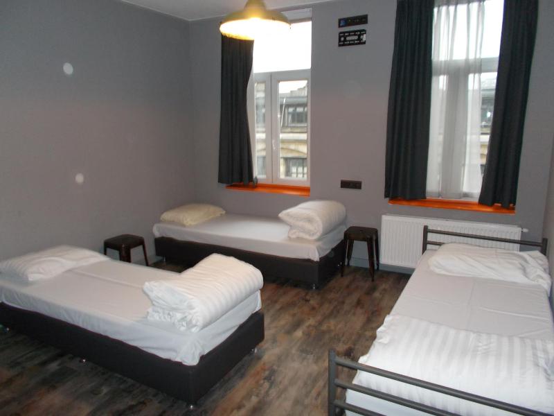 Urban City Centre Hostel - image 13