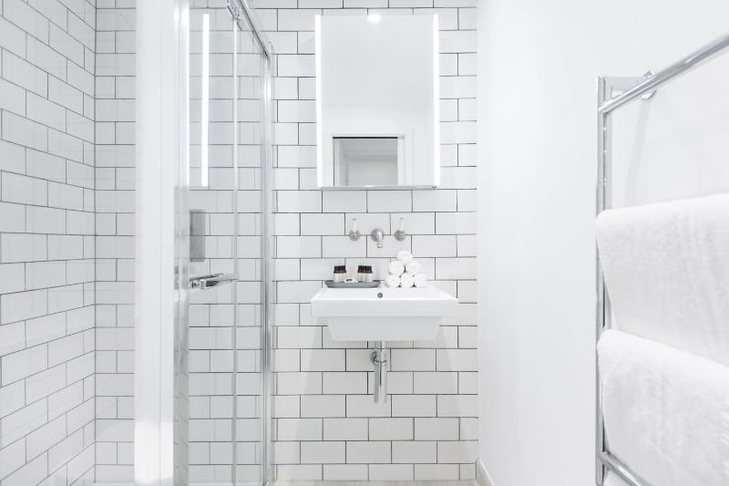 Superior Two bedroom Apartment image 4