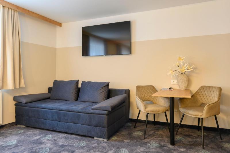 Superior Double Room image 4