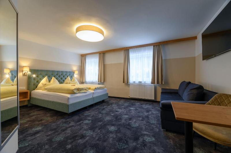 Superior Double Room image 2