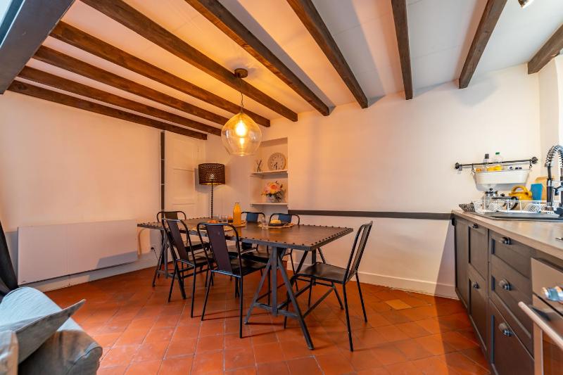 Loft calme à la Maison Carrée - Une Nuit à Nîmes - image 19