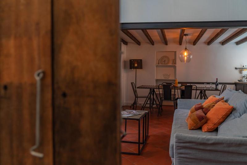 Loft calme à la Maison Carrée - Une Nuit à Nîmes - image 5