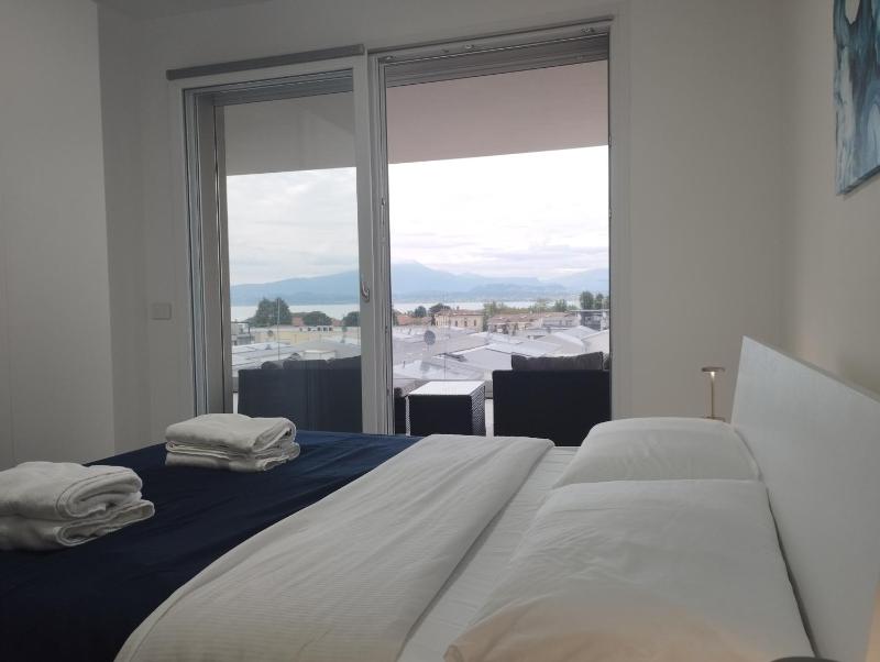 Opalia Residence - Wonderful Garda Lake view Apartment - image 17