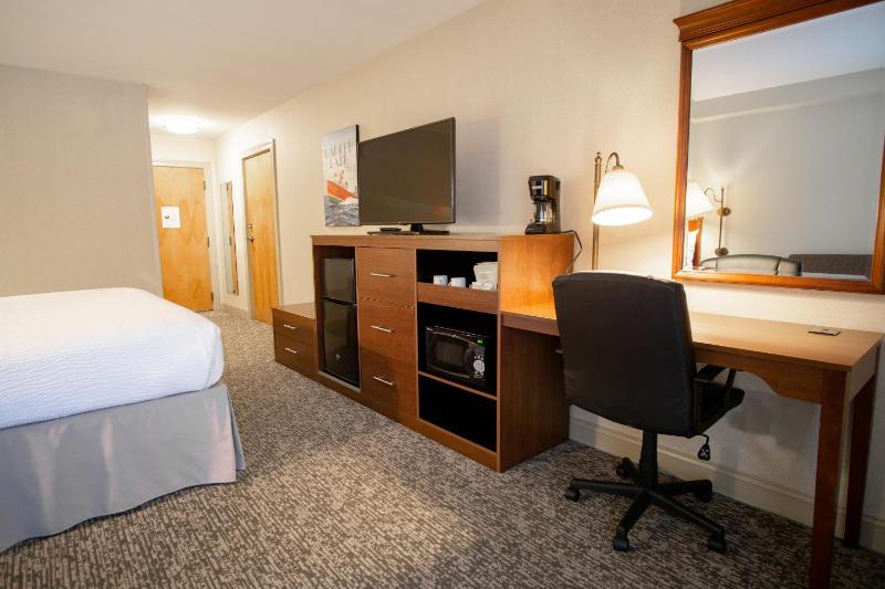 King Room with Mountain View, Non-Smoking image 3