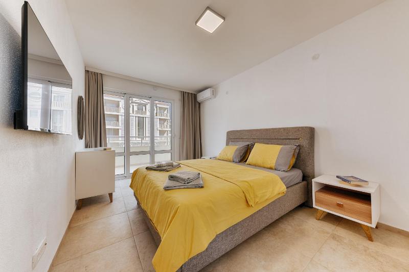 MonteCasa Seaview Rooms - image 6