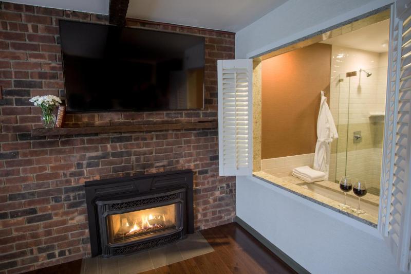 Premier King Room - Non-Smoking- No Children allowed image 3