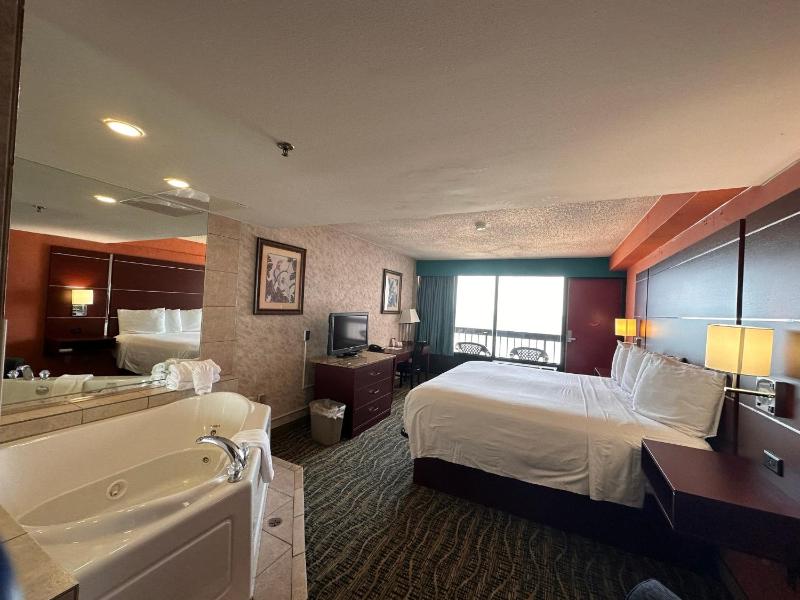 The Breakers Resort Inn - image 28