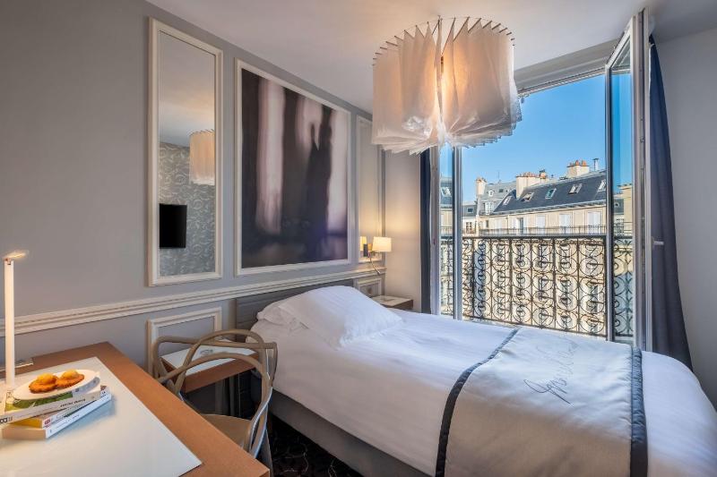 Superior Single Room image 1