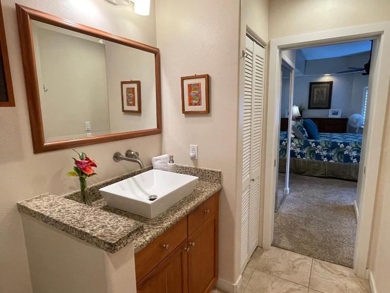 Beach Villas at Kahalu'u - image 16