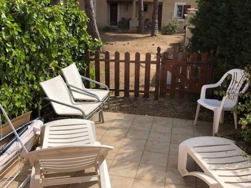 VILLA MITOYENNE DANS UNE RESIDENCE CALME AVEC PISCINE PARKING - FR-1-607-33 - image 12