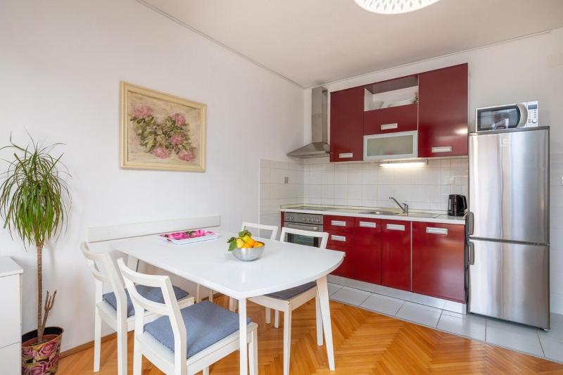 Apartments with WiFi Split - 21345 - image 10