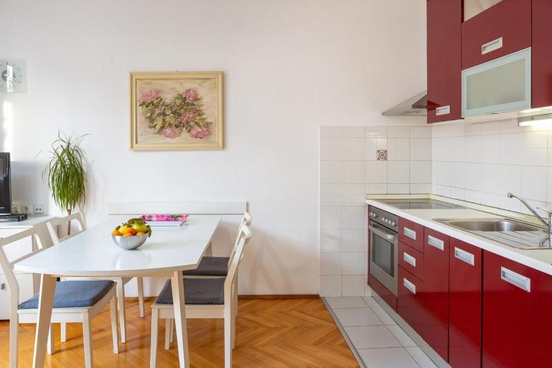 Apartments with WiFi Split - 21345 - image 7