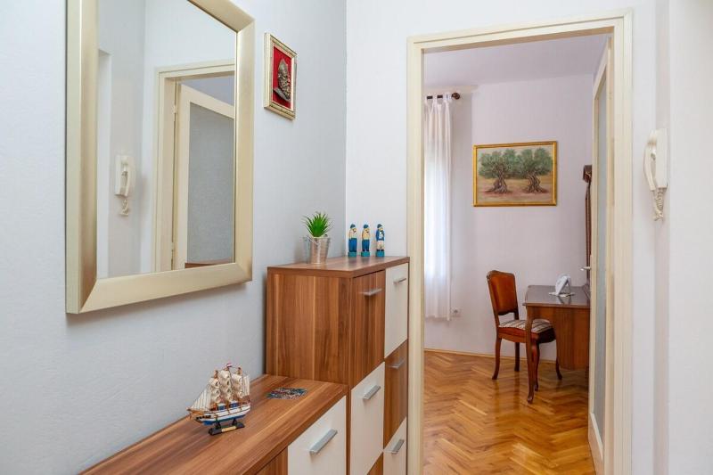 Apartments with WiFi Split - 21345 - image 15