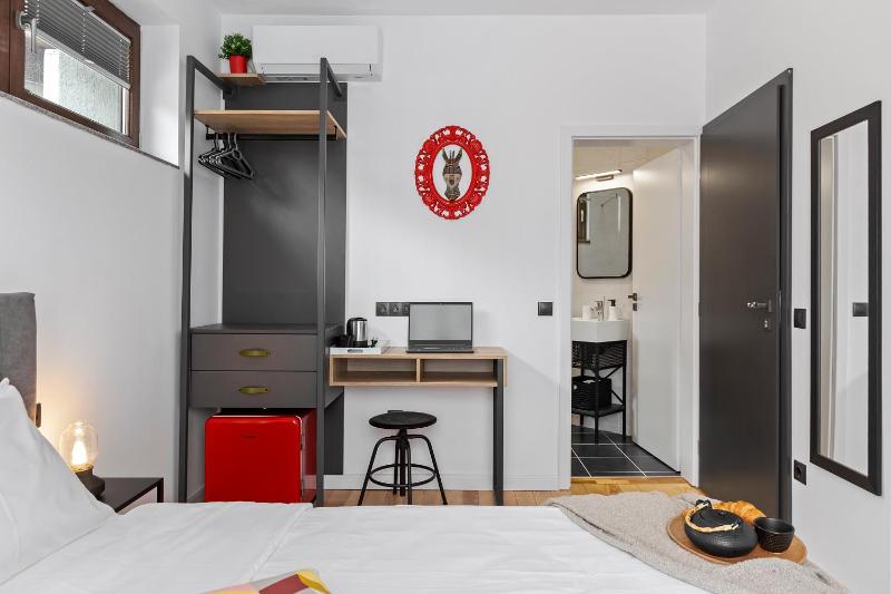6Rooms - image 21
