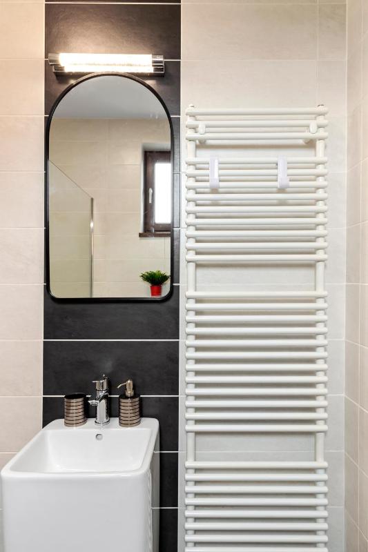 6Rooms - image 2