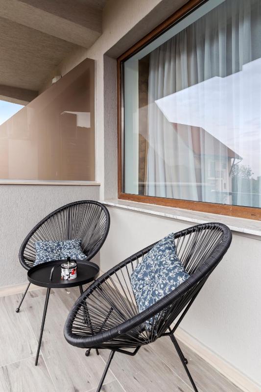 6Rooms - image 35