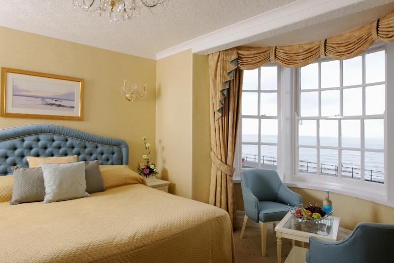 Double or Twin Suite with Sea View  image 3