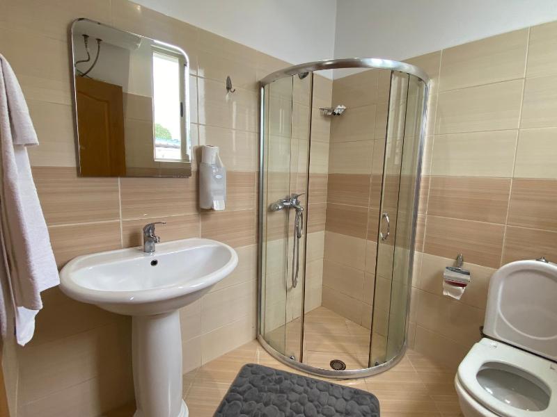 Deluxe Double Room image 2