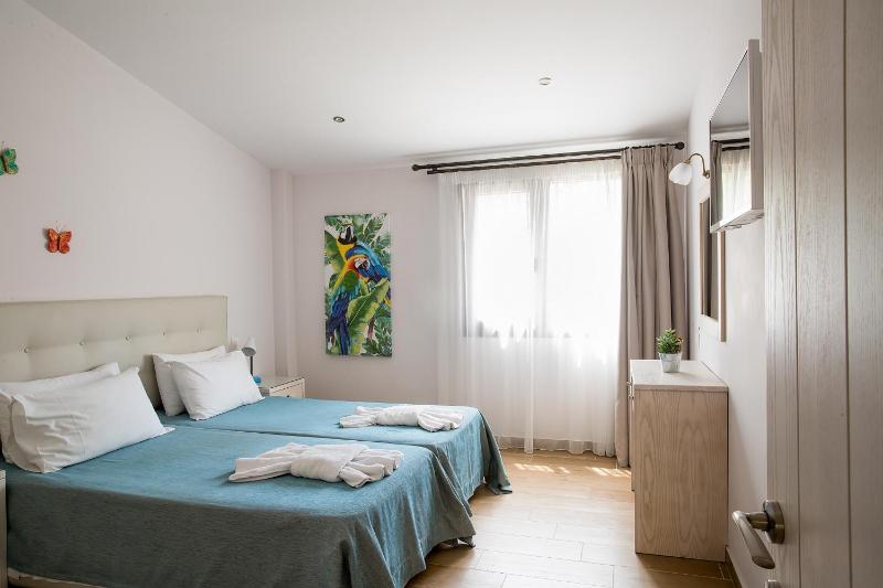 Apartment with Terrace image 4