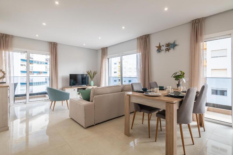 Apartamento Rocha Mar by Portucasa - image 13