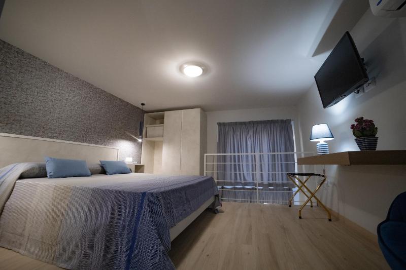 Tropea City Home - image 13