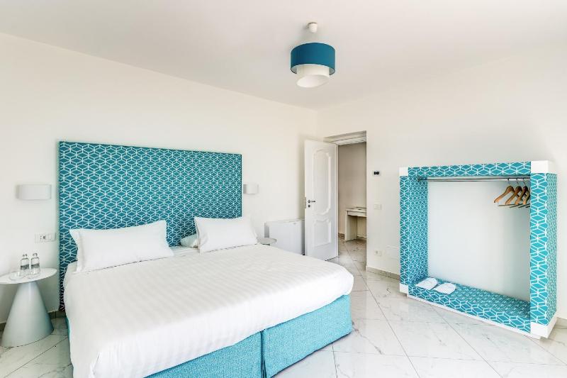Villa Rusinella Minimalist Retreat with Sea Views by Feeling Italy - image 41