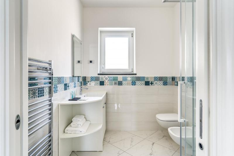 Villa Rusinella Minimalist Retreat with Sea Views by Feeling Italy - image 33