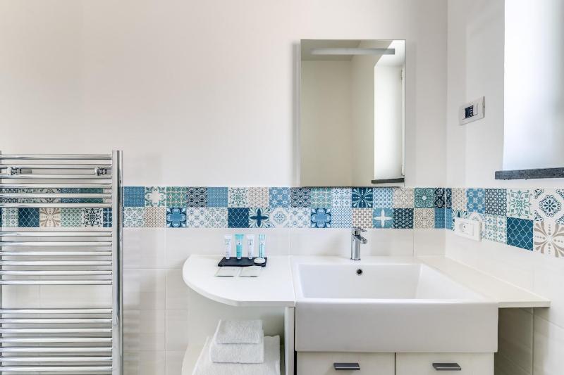 Villa Rusinella Minimalist Retreat with Sea Views by Feeling Italy - image 6