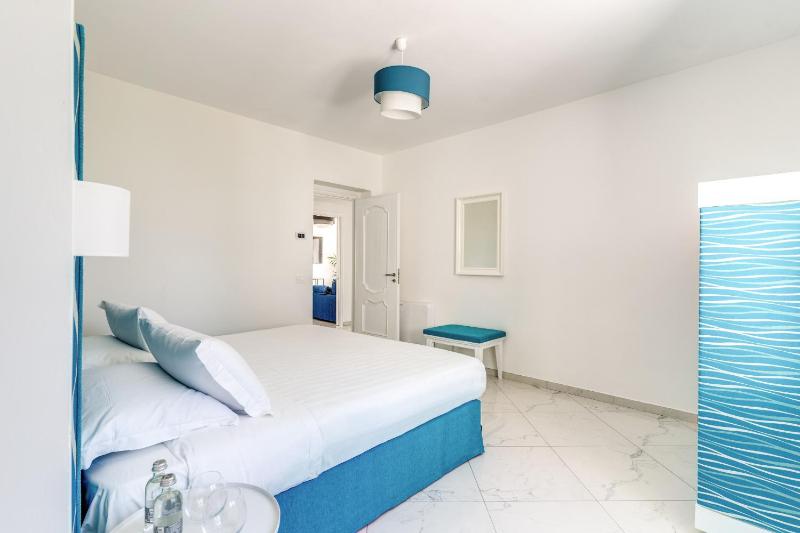 Villa Rusinella Minimalist Retreat with Sea Views by Feeling Italy - image 44