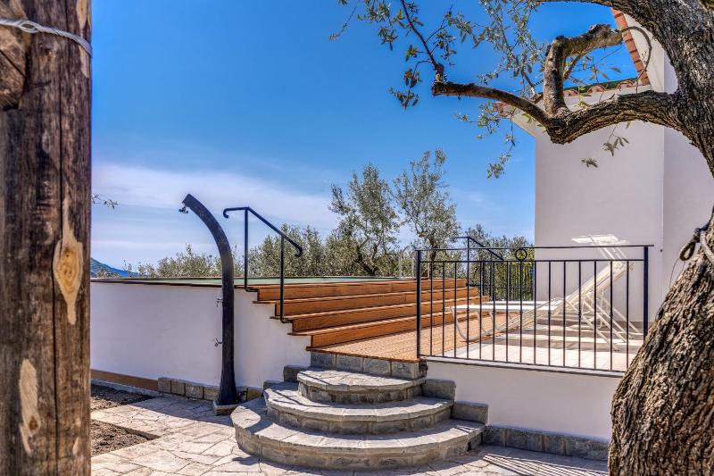 Villa Rusinella Minimalist Retreat with Sea Views by Feeling Italy - image 38