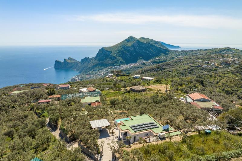 Villa Rusinella Minimalist Retreat with Sea Views by Feeling Italy - image 31