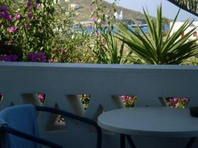 Double Room with Sea View image 3