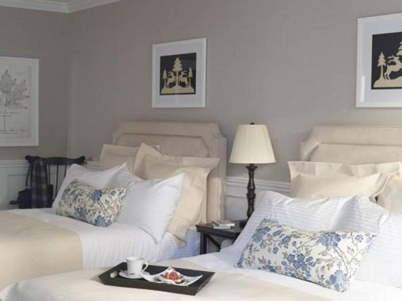 Deluxe Double Room image 4