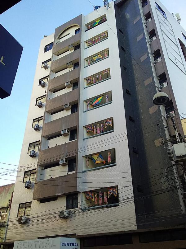 Central Hotel - image 1